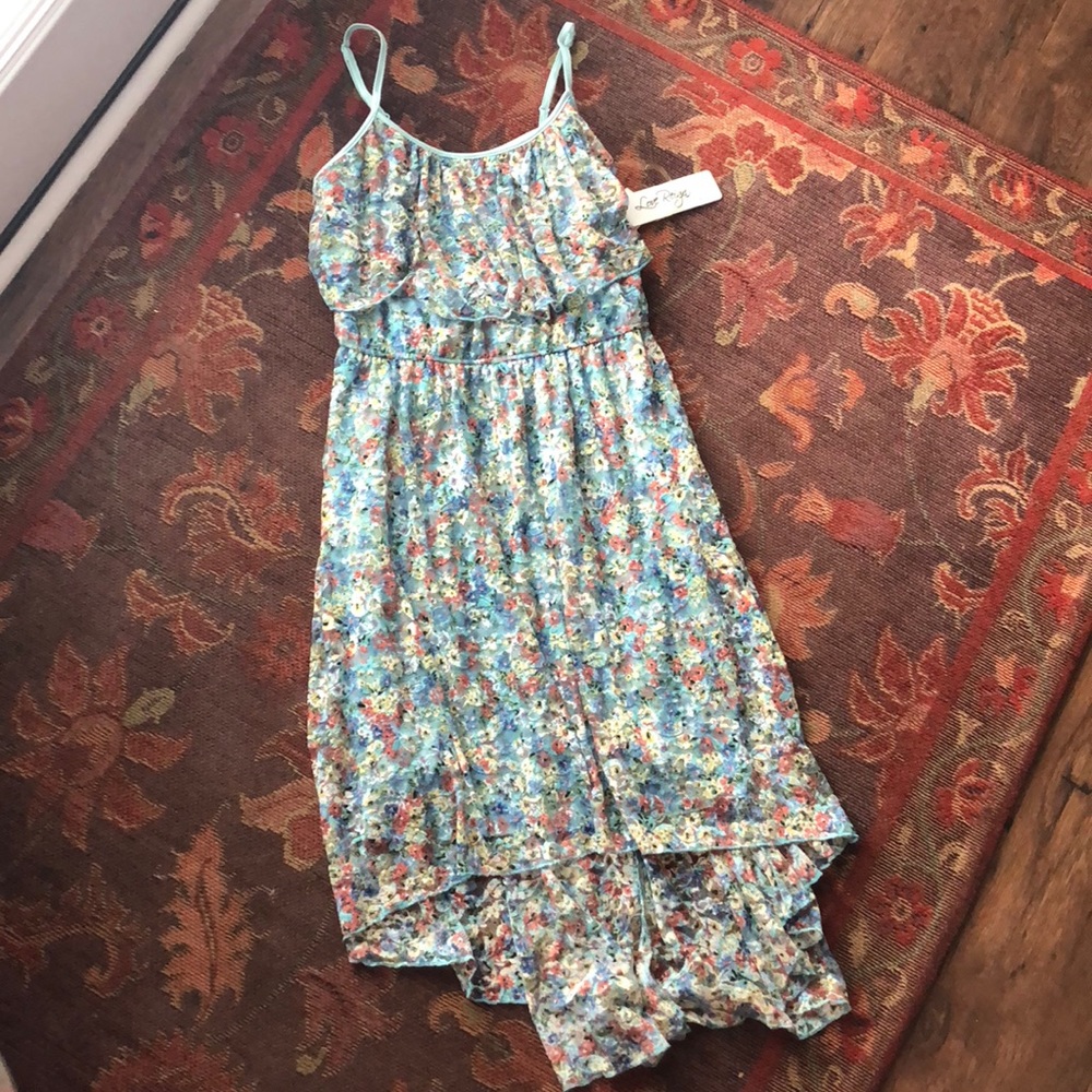 Summer dress with belt